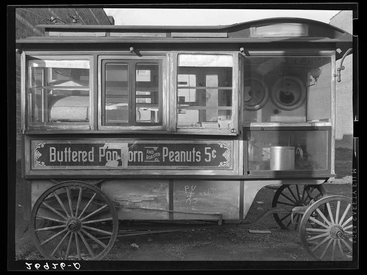 Archival photograph of a popcorn stand in Johnston City, Illinois from 1939.