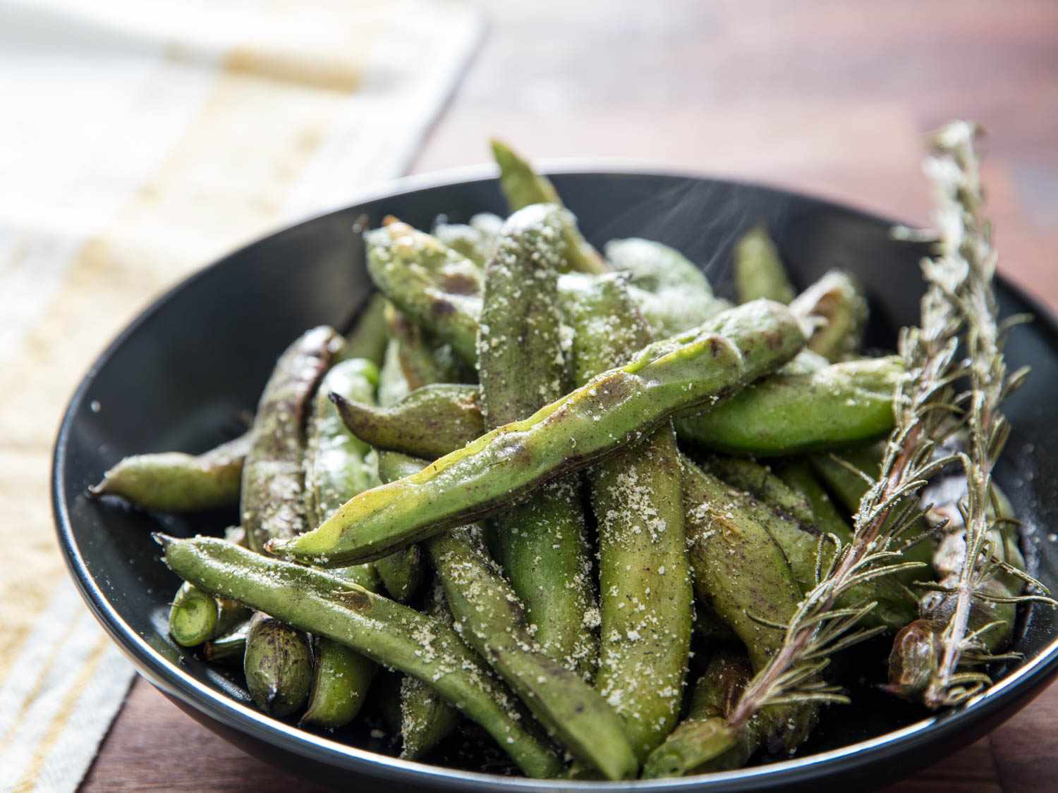 Broiled fava beans with dill and garlic salt