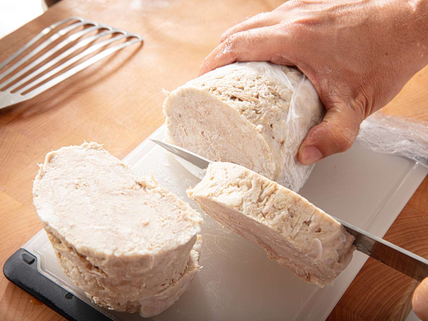 Cutting pork croquettes