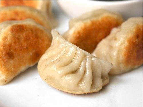 20110406-chinese-appetizers-dumplings-ask-the-food-lab.jpg
