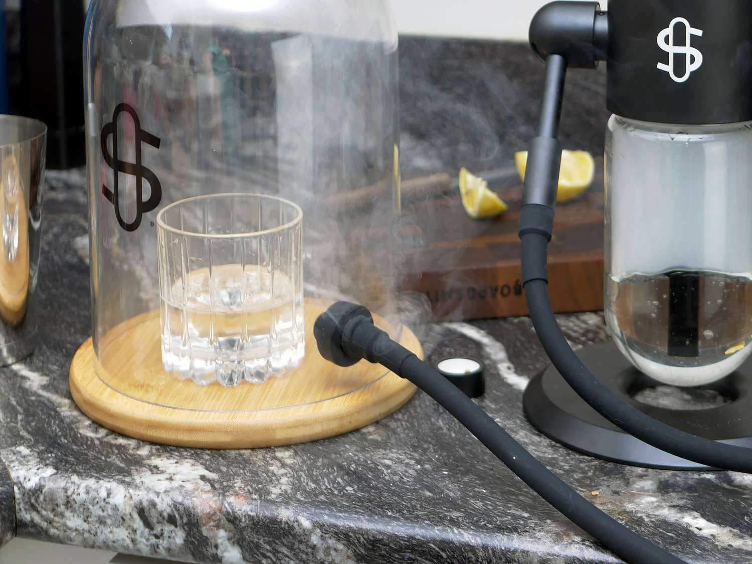 smoke leaking from where the tube meets the cloche in the stundenglass smoker