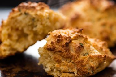 20170127-cheddar-bay-biscuits-vicky-wasik-10.jpg