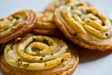 20110518-152328-cream-cheese-chive-pinwheels.jpg