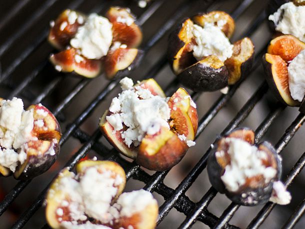 20111101-177674-grilled-figs-with-goat-cheese.jpg