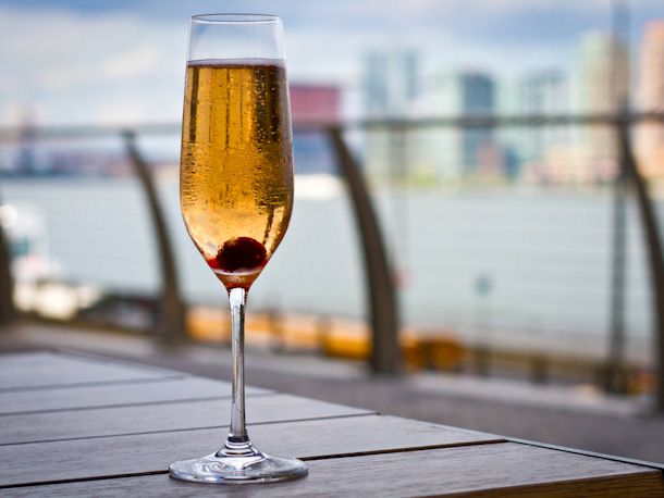 081612-218979-NYCOutdoorCocktails_RiverPark 1.jpg