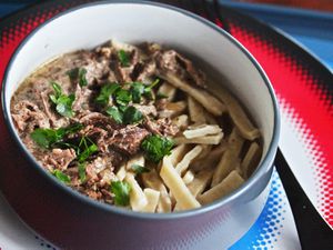 20140117-280257-Serious-Eats-Slow-Cooker-Beef-Stroganoff-primary.jpg