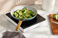 Broccoli cooking on the IKEA TILLREDA Portable Induction Cooktop