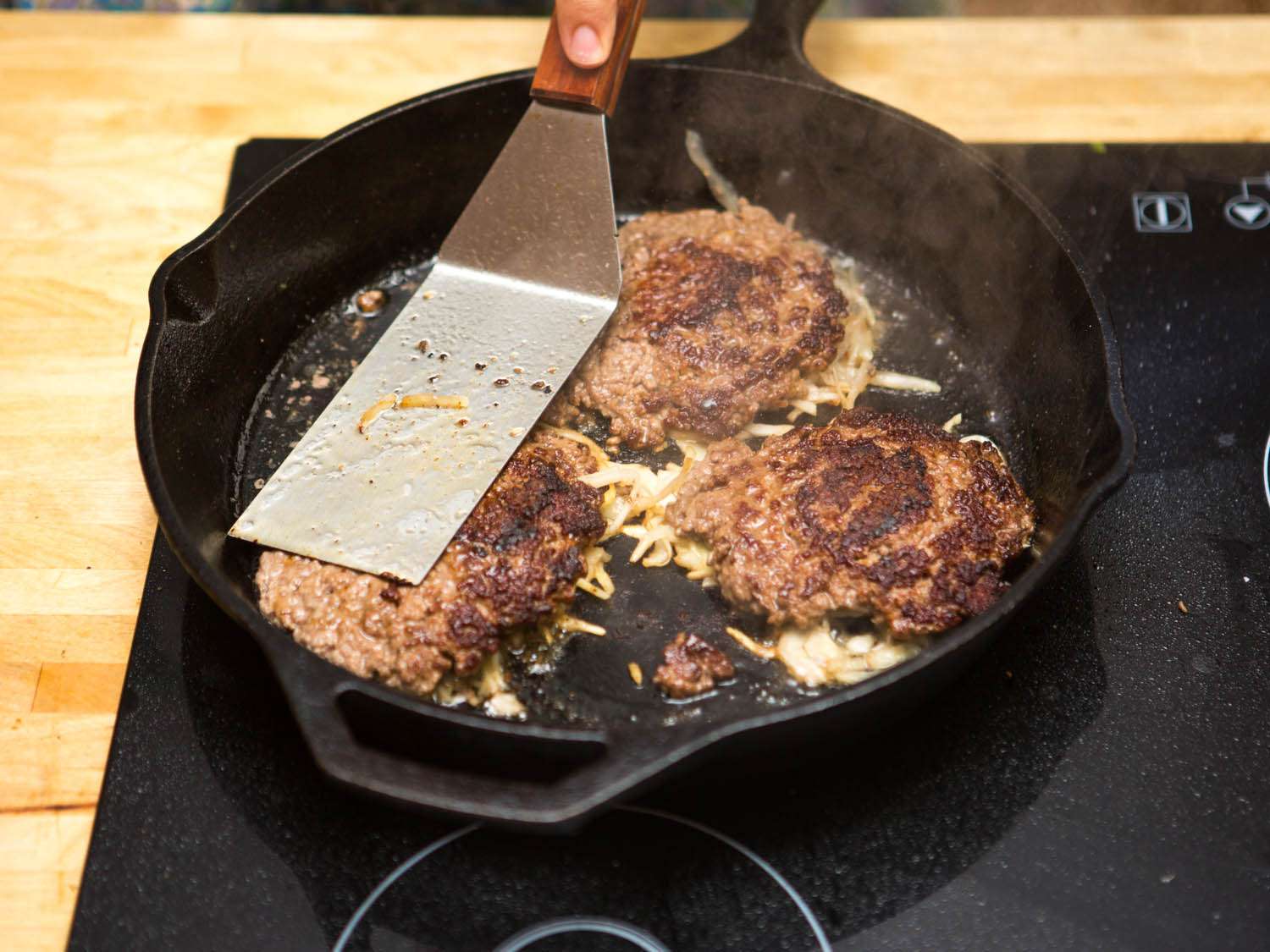 smashed burger patty for reuben sliders