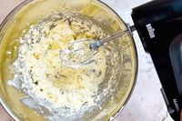 Braun MultiMix 5 Hand Mixer mixing food in a bowl