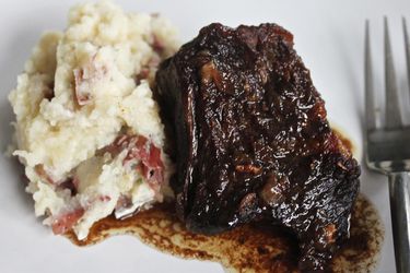 011314-281828-Serious-Eats-Sunday-Supper-Balsamic-Brown-Sugar-Short-Ribs-edit.jpg