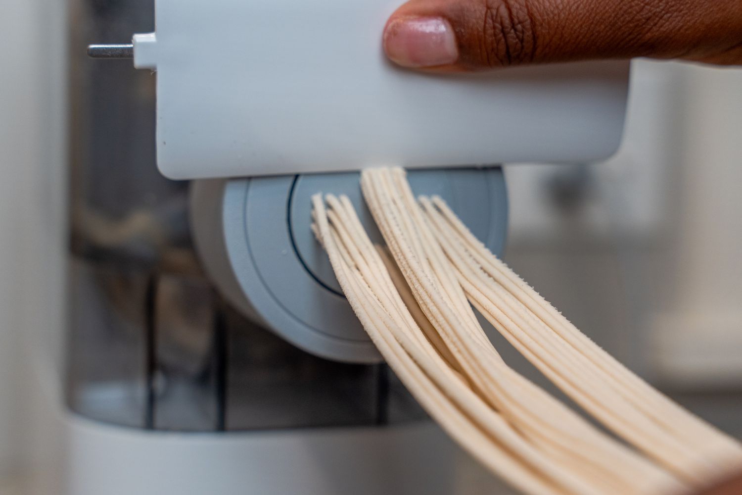 close up of noodles being made with Philips Viva Collection Pasta and Noodle Maker 
