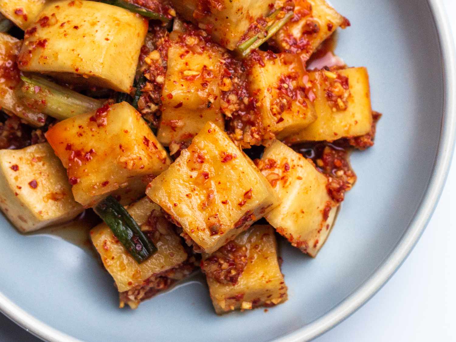 kkakdugi (cubed radish) kimchi