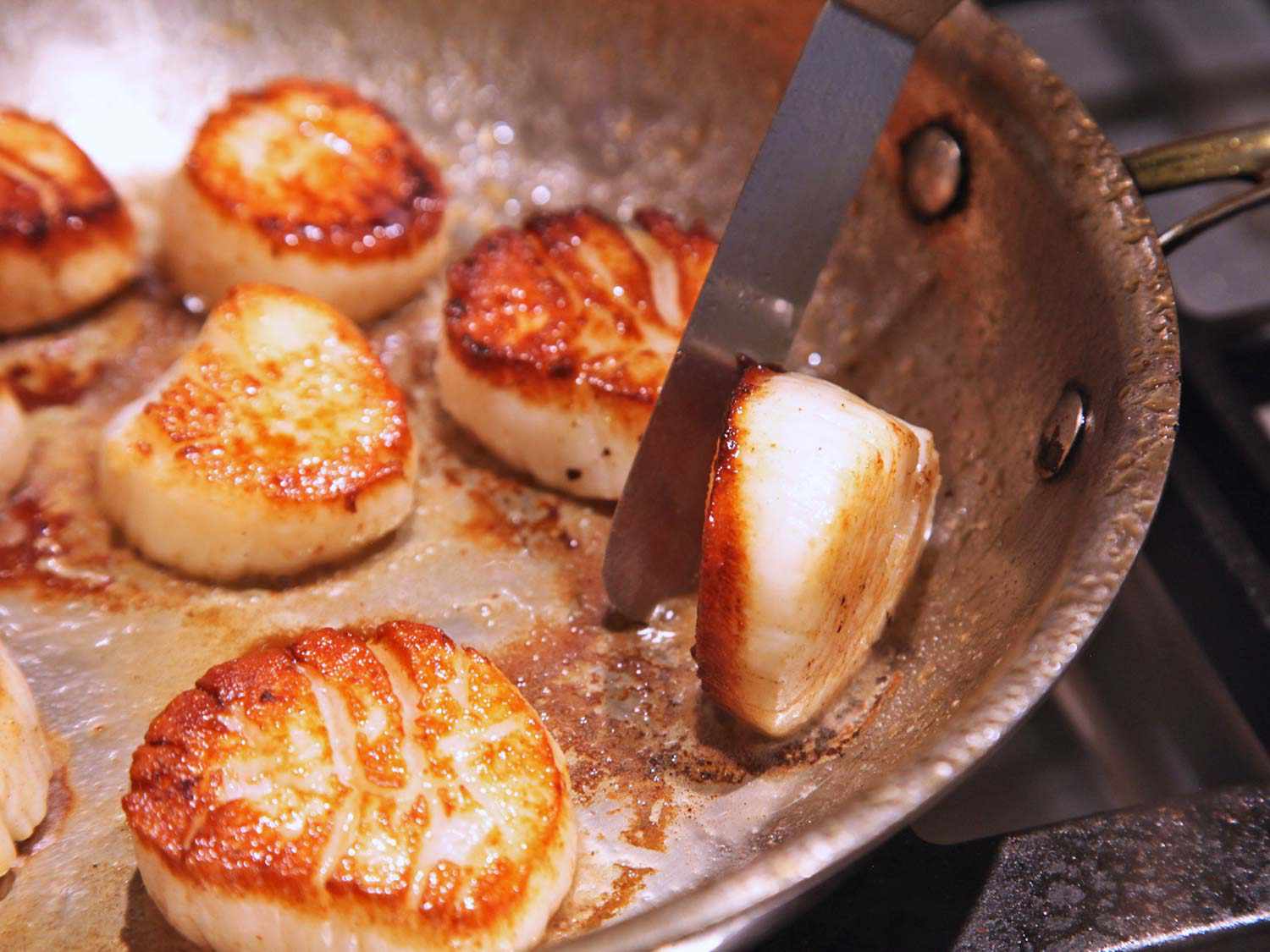 20150727-how-to-sear-scallop-recipe-08.jpg