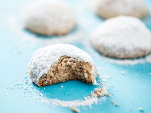 20161207-mexican-wedding-cookies-vicky-wasik-12.jpg