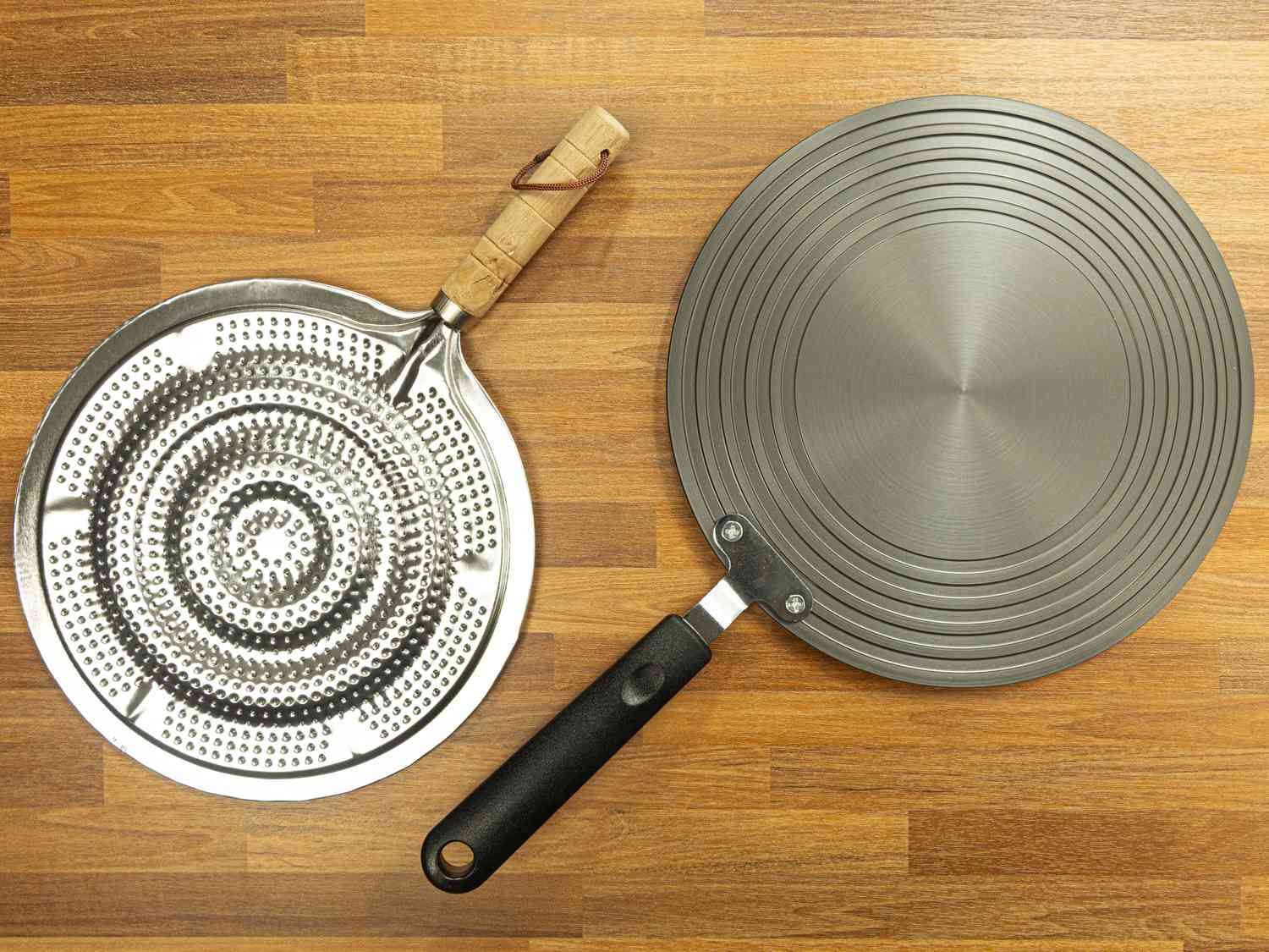 Overhead view of equipment used for Tahdig