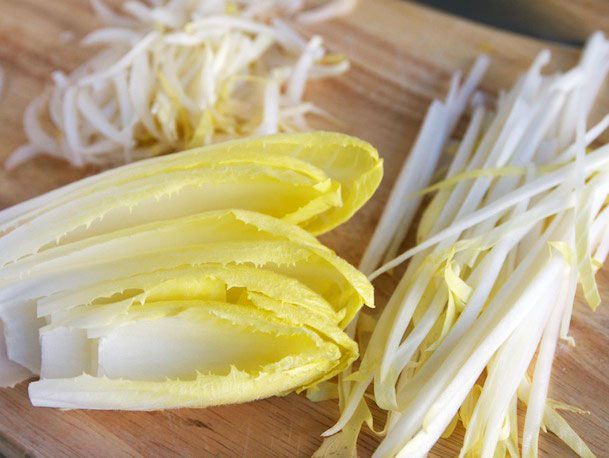 20110203-knife-skills-endive-primary.jpg