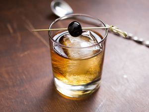 20160201-rye-cocktail-recipes-roundup-05.jpg