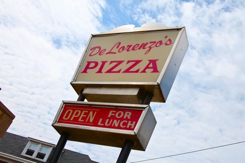 20110801-delorenzos-pizza-trenton-05.jpg