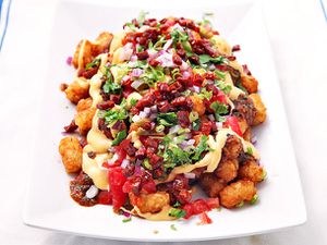 20130517-tater-tot-nachos-totchos.jpg