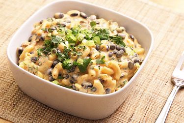 20121016-macaroni-and-cheese-variations-black-bean-chipotle.jpg