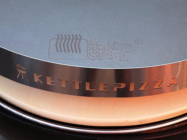20130926-kettle-pizza-baking-steel-new-01.jpg