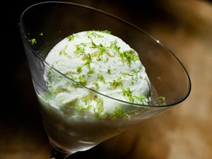 20110819-163940-kaffir-lime-gin-ice-cream.jpg