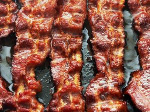 20150407-bacon-shutterstock.jpg