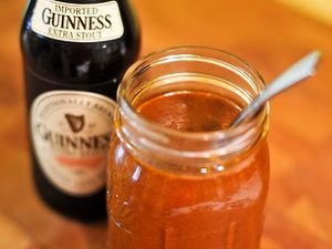 20110112-132407-stout-bbq-sauce.jpg