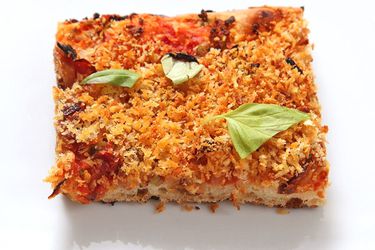 20120206-vegan-pizza-potatoes-zucchini-10.jpg
