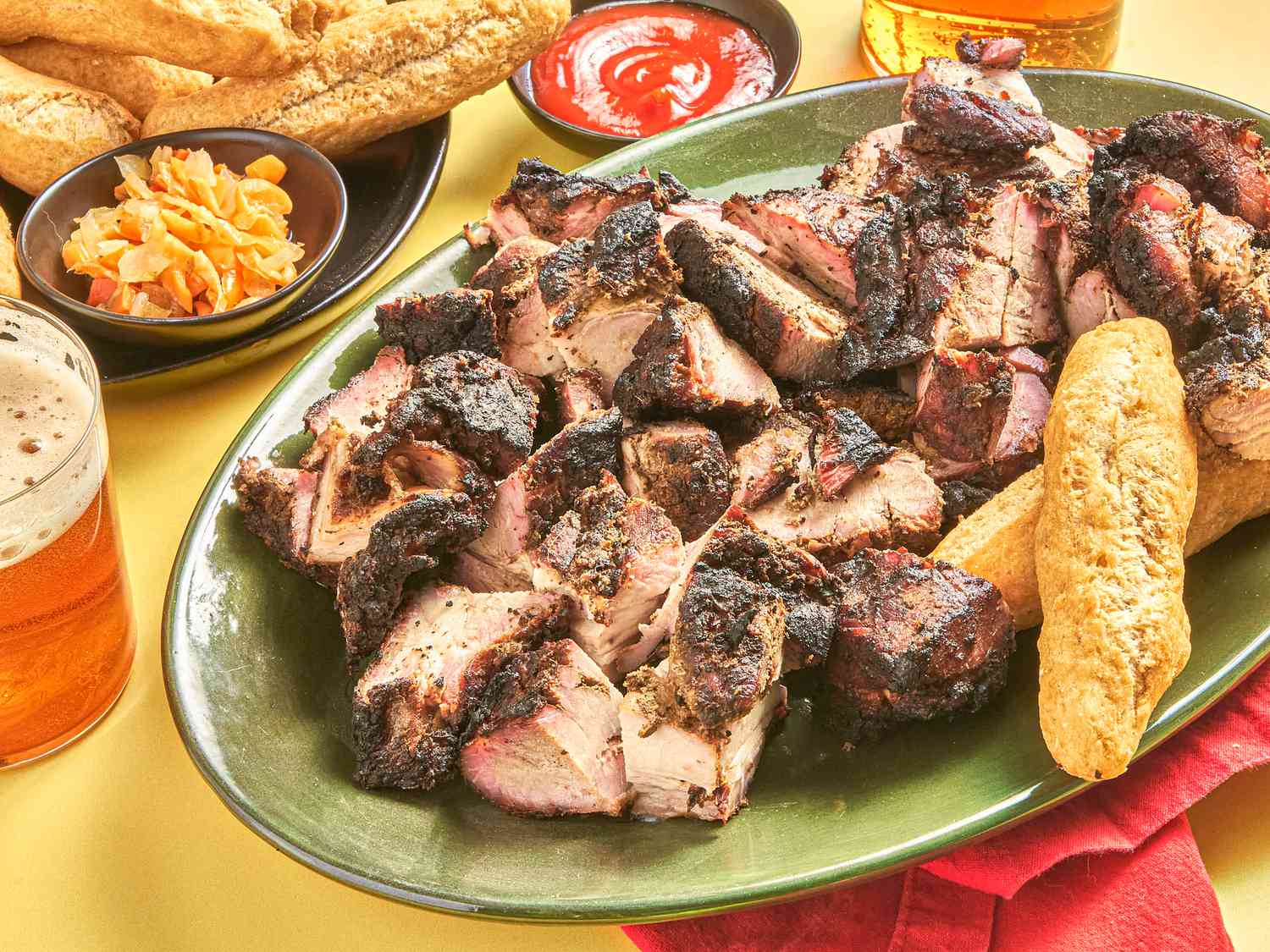 Side view of jerk pork