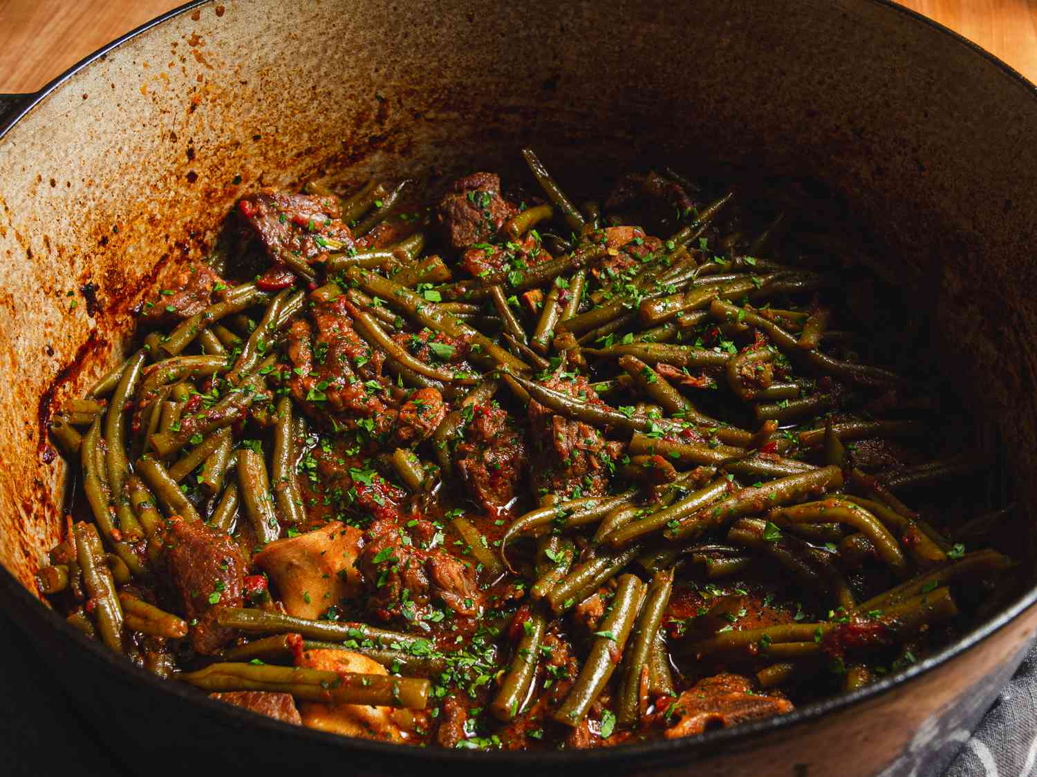 Side view of ganach lupia in a dutch over