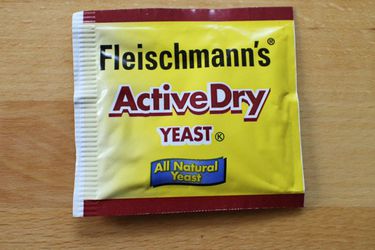 A package of Fleishmann's active dry yeast. 