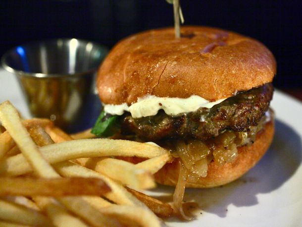 20110816-Monks-Kettle-burger-san-francisco-primary.jpg