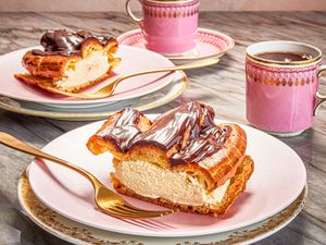 Overhead view of Eclair Paris brest slices