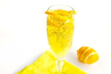 20140730-sparklingsuze-cocktail-elana-lepkowski copy.jpg