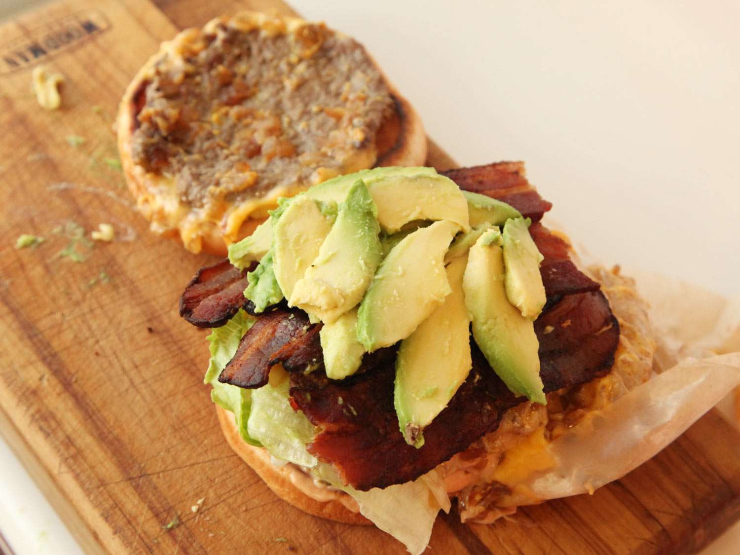 20141007-in-n-out-burger-avocado-bacon-4.jpg