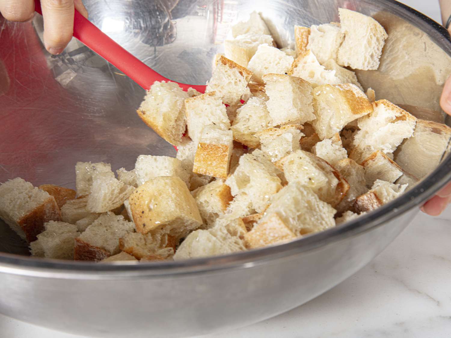 Stirring croutons