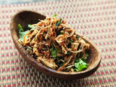 20140728-banana-blossom-chicken-salad-kenji.jpg