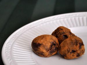20120314-biscoffcookietruffles.JPG