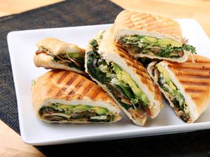 20130220-mushroom-spinach-sandwich.jpg