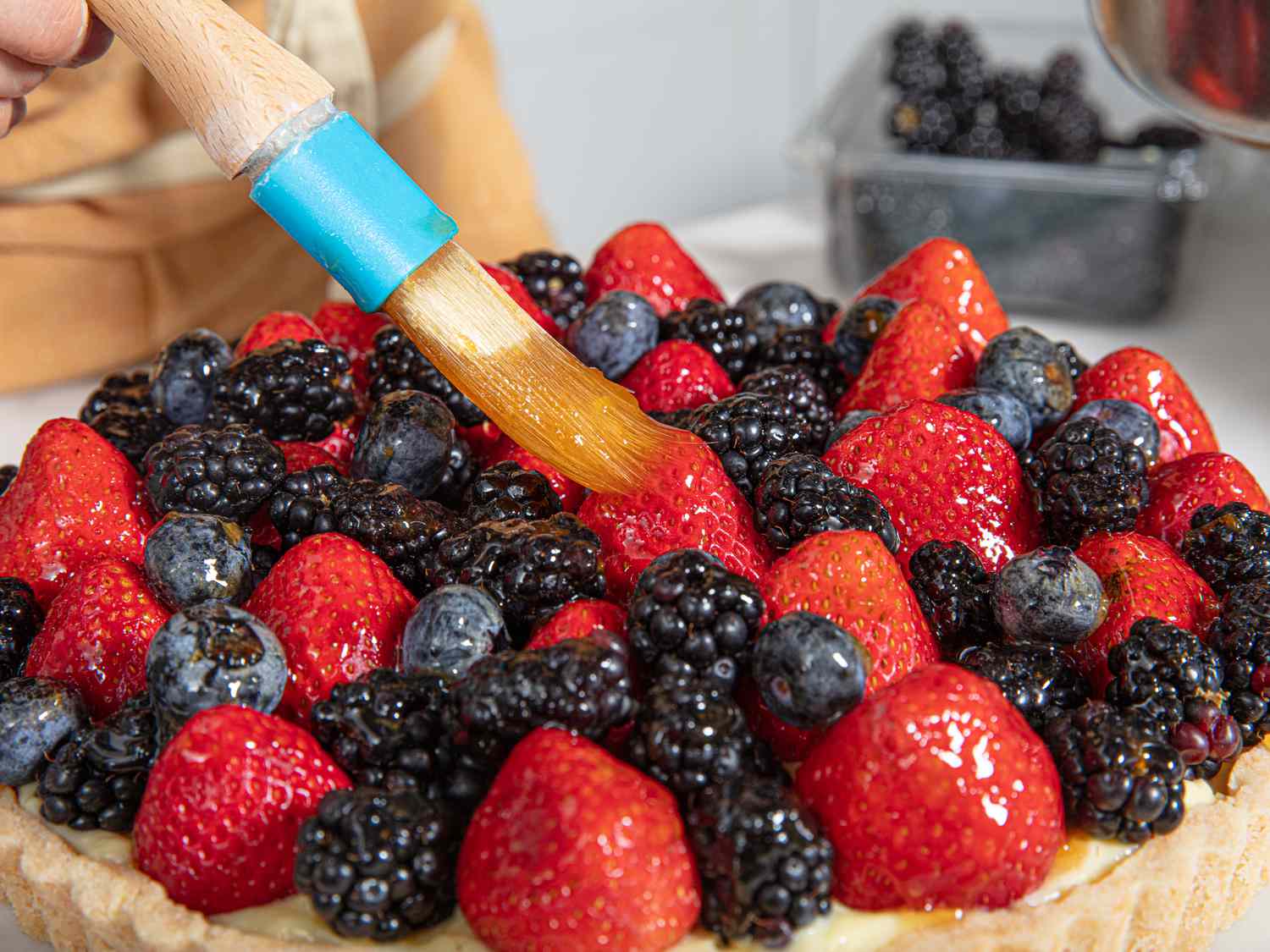Side view of brushing tart