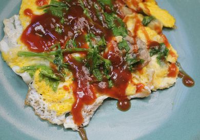 20130927-taiwan-eats-oyster-omelet-finished.jpg