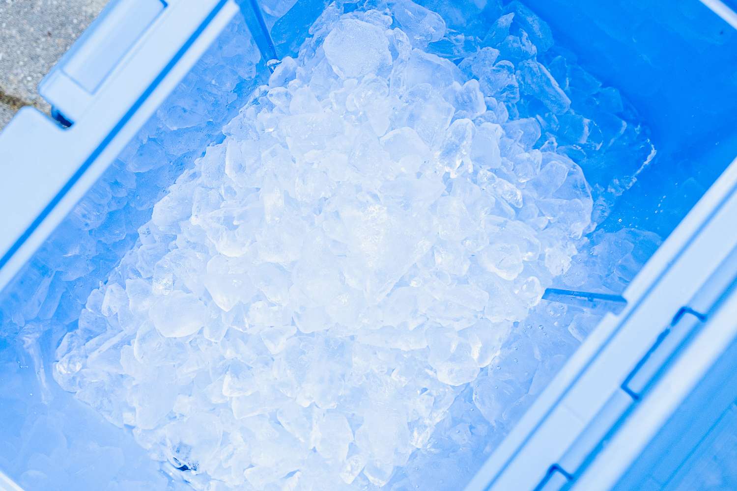 Above view of the inside of the Coleman Pro 45 Ultra-Light Premium Hard Cooler filled with ice