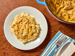 20250317SEA-MidwesternChickenandNoodles-TwoBites hero