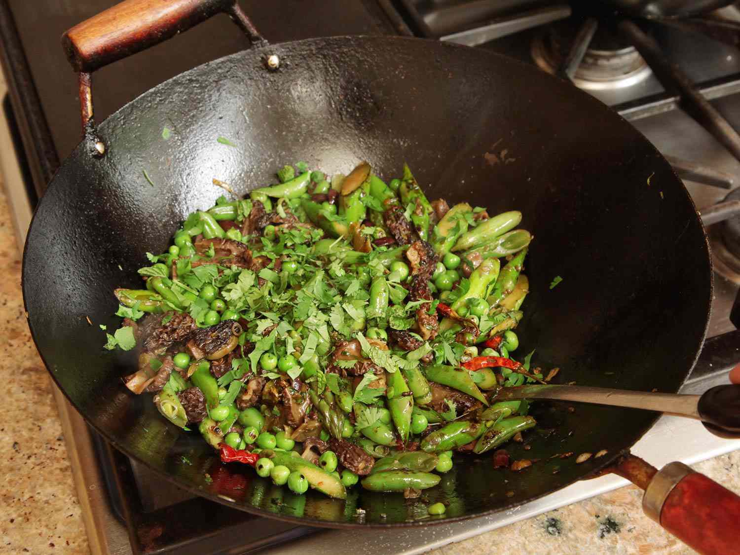 20160504-stir-fry-spring-vegetable-olive-recipe-09.jpg