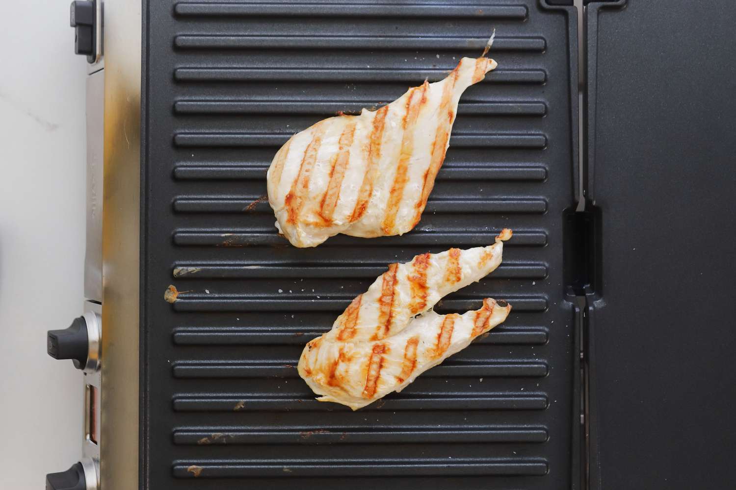 Chicken grilling on the Breville indoor grill