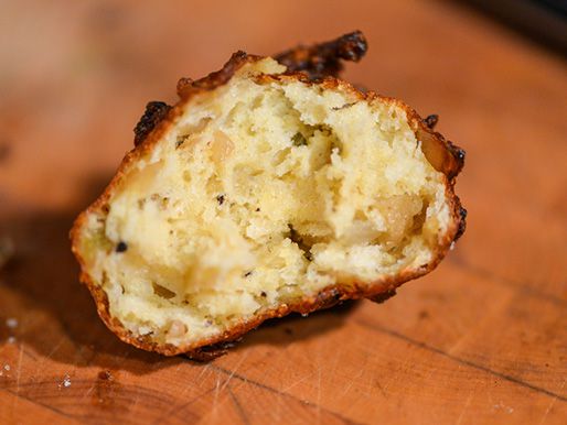 Cross-section view of a stuffing fritter.