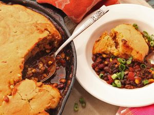 20150207-vegan-tamale-pie-chili-cornbread-crust-recipe-9.jpg
