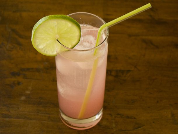 20140302seasonalcocktails-rhubarbsparkler.jpg