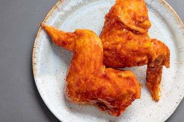 20200513-korean-fried-chicken-sweet-spicy-chili-sauce-reshoot-vicky-wasik-1-7